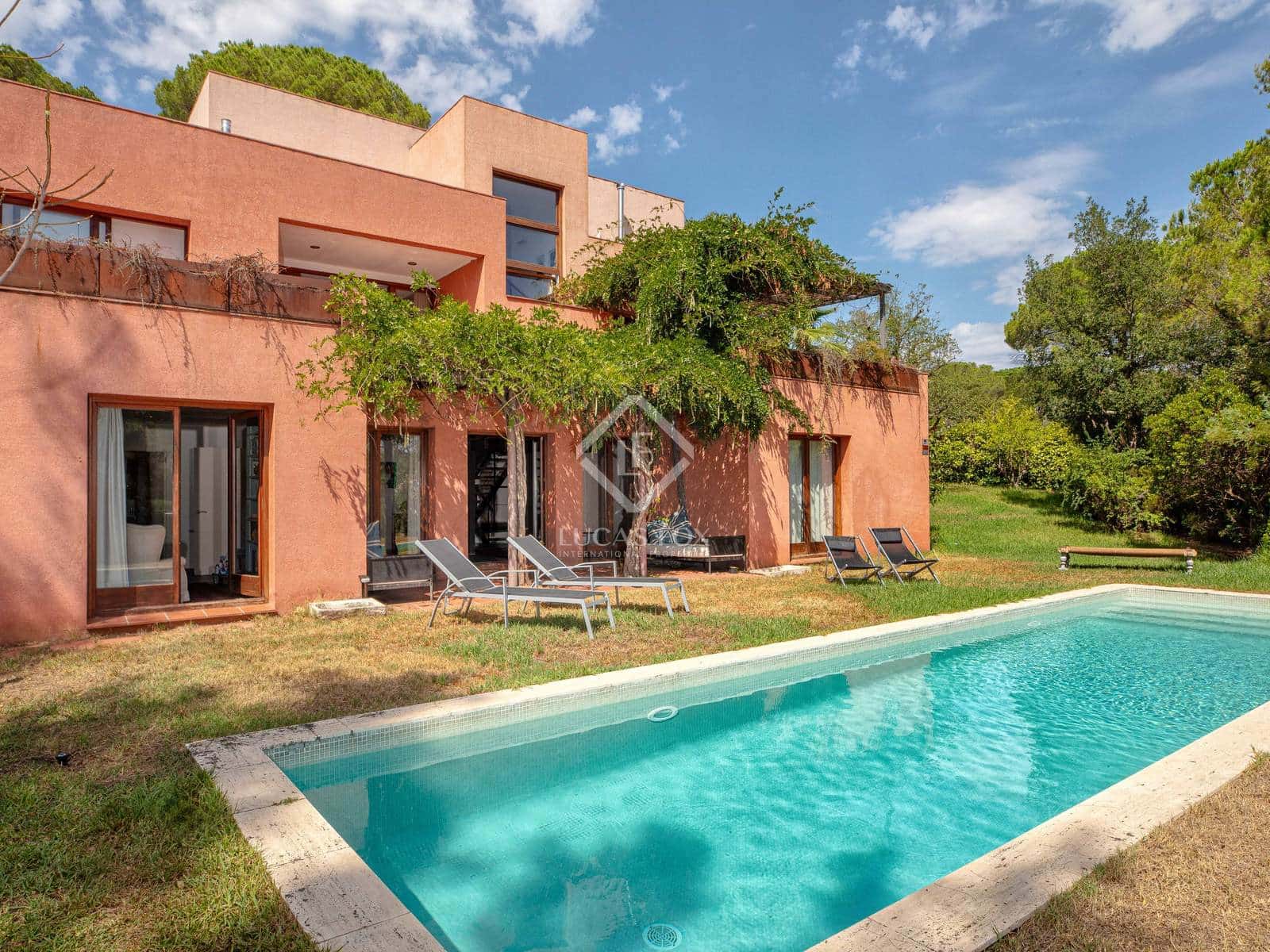 5 bedroom Villa for sale in Santa Cristina d'Aro with pool garage - € 1,695,000 (Ref: 8494344)