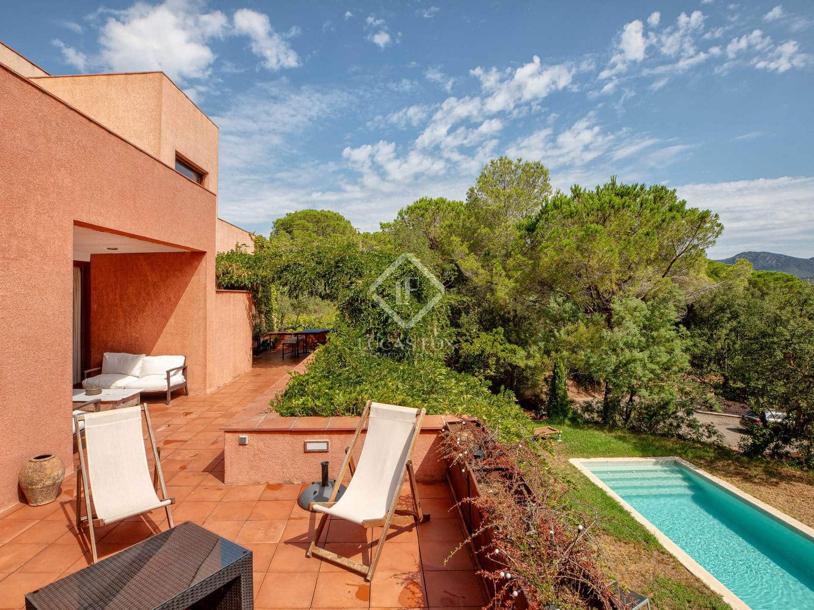 5 bedroom Villa for sale in Santa Cristina d'Aro with pool garage - € 1,695,000 (Ref: 8494344)