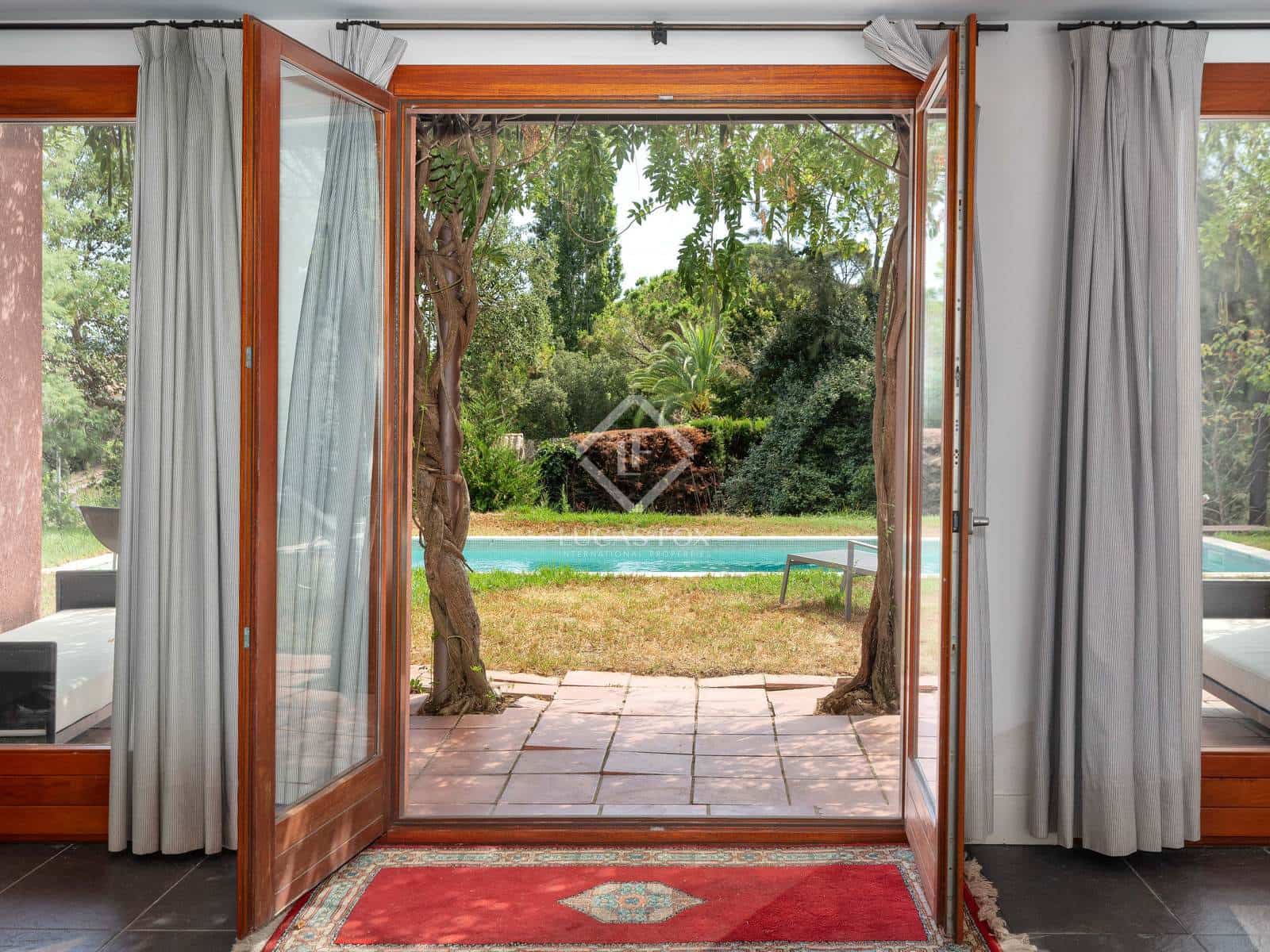 5 bedroom Villa for sale in Santa Cristina d'Aro with pool garage - € 1,695,000 (Ref: 8494344)