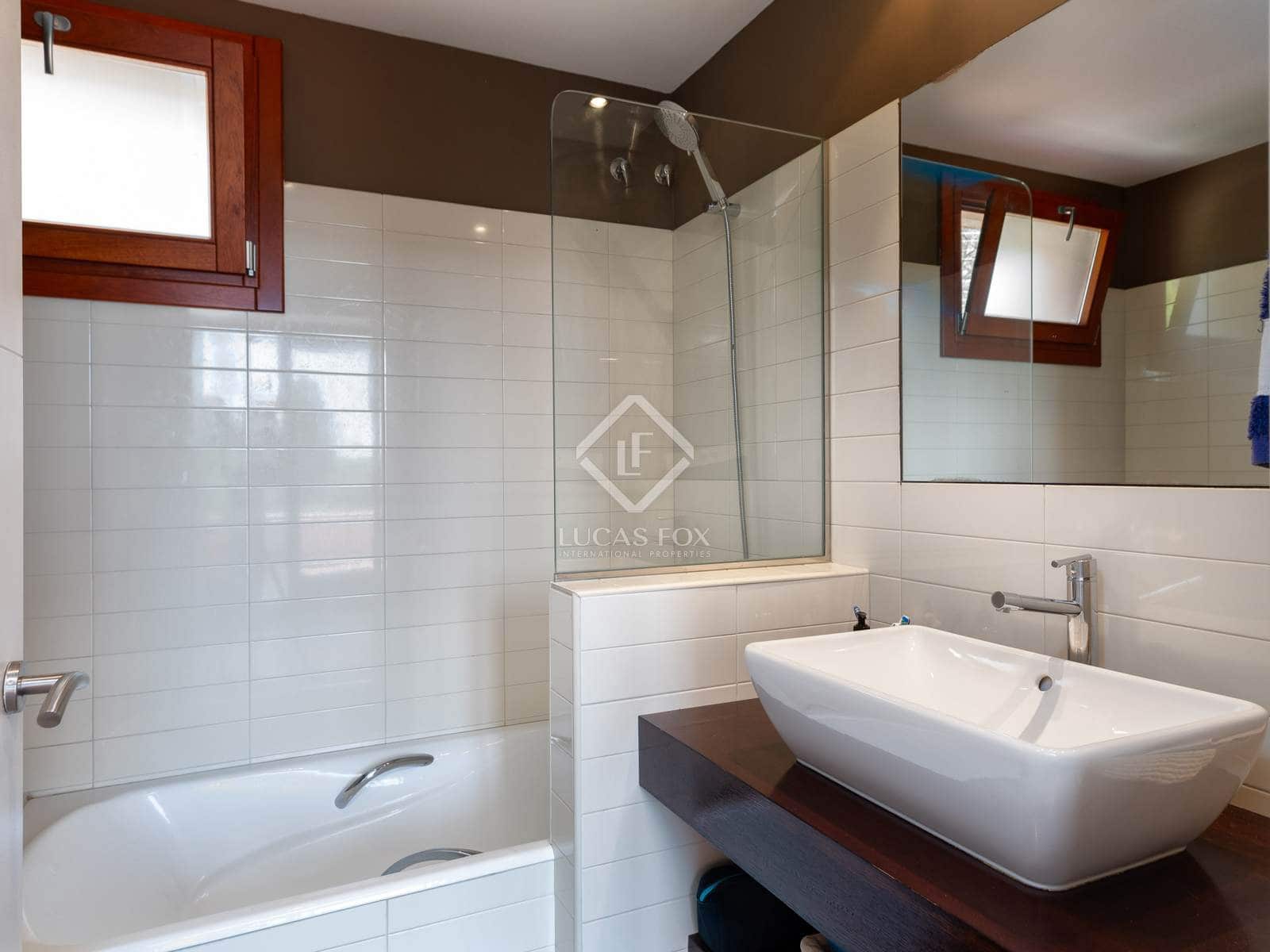 5 bedroom Villa for sale in Santa Cristina d'Aro with pool garage - € 1,695,000 (Ref: 8494344)