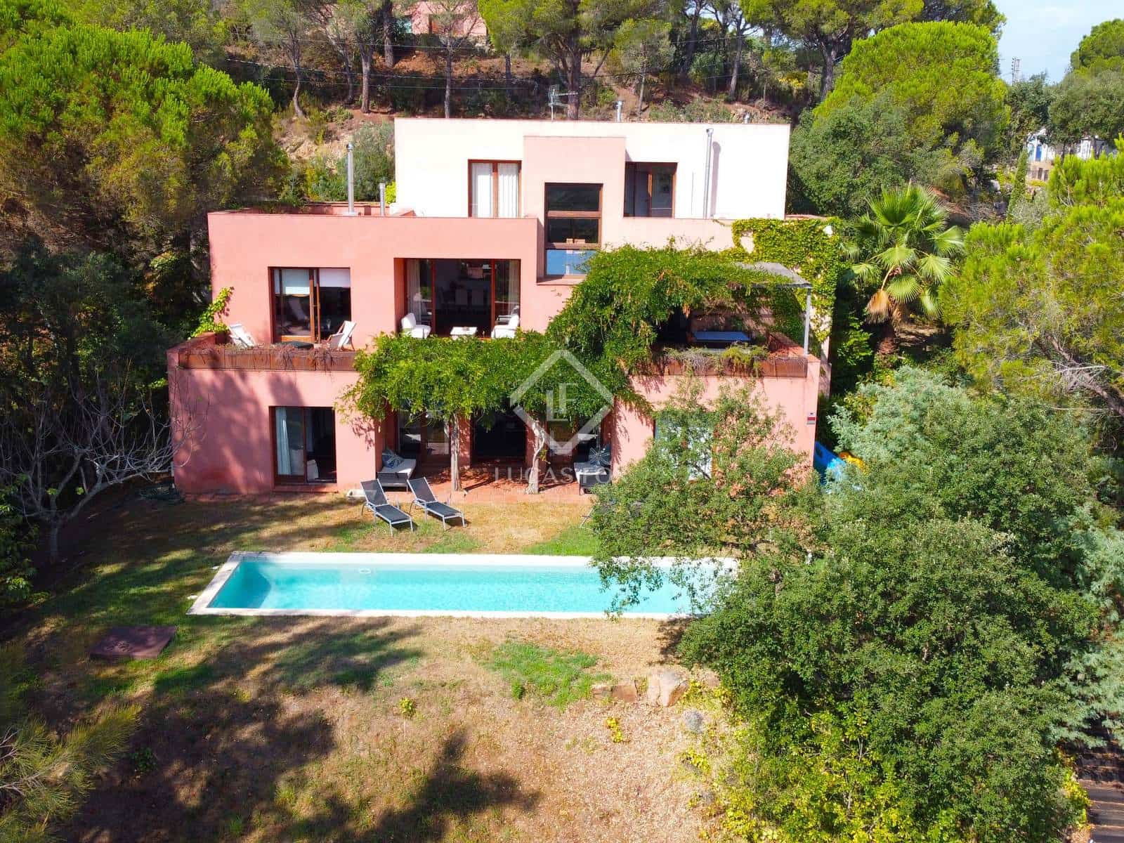 5 bedroom Villa for sale in Santa Cristina d'Aro with pool garage - € 1,695,000 (Ref: 8494344)