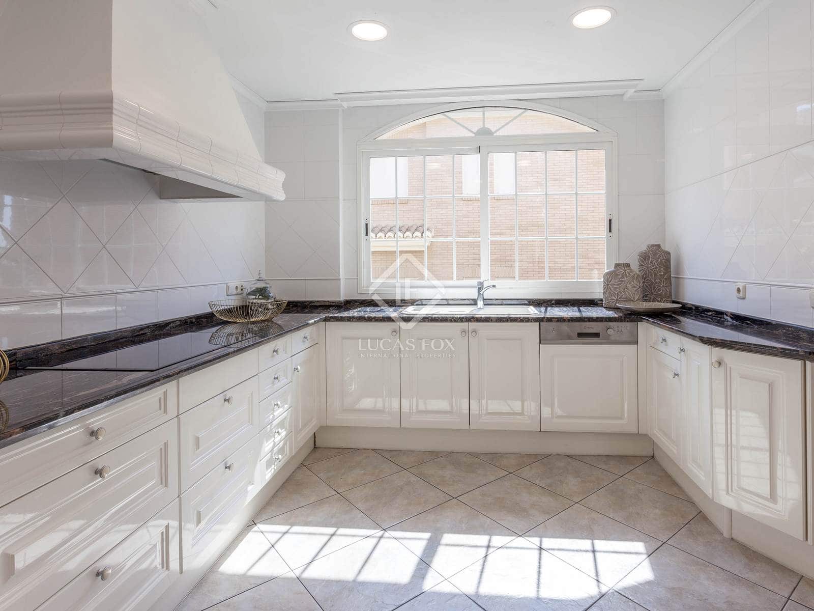 6 soverom Villa til salgs i Cullera med svømmebasseng garasje - € 1 950 000 (Ref: 8498107)