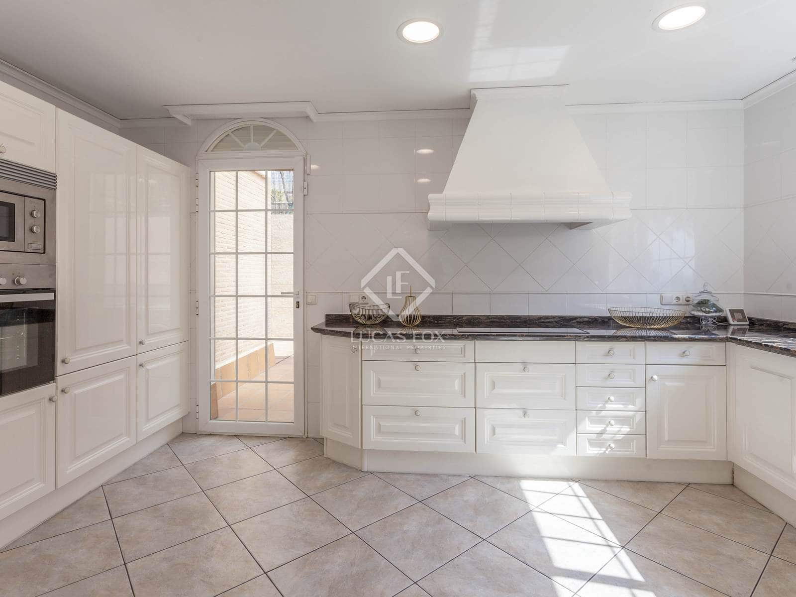 6 soverom Villa til salgs i Cullera med svømmebasseng garasje - € 1 950 000 (Ref: 8498107)