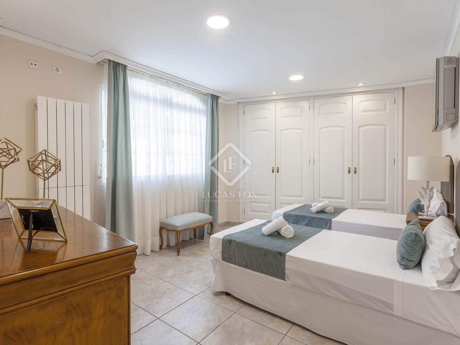 6 soverom Villa til salgs i Cullera med svømmebasseng garasje - € 1 950 000 (Ref: 8498107)