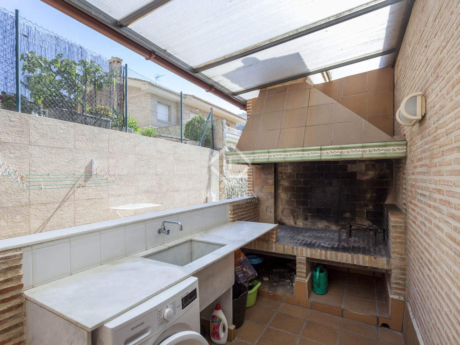 6 soverom Villa til salgs i Cullera med svømmebasseng garasje - € 1 950 000 (Ref: 8498107)