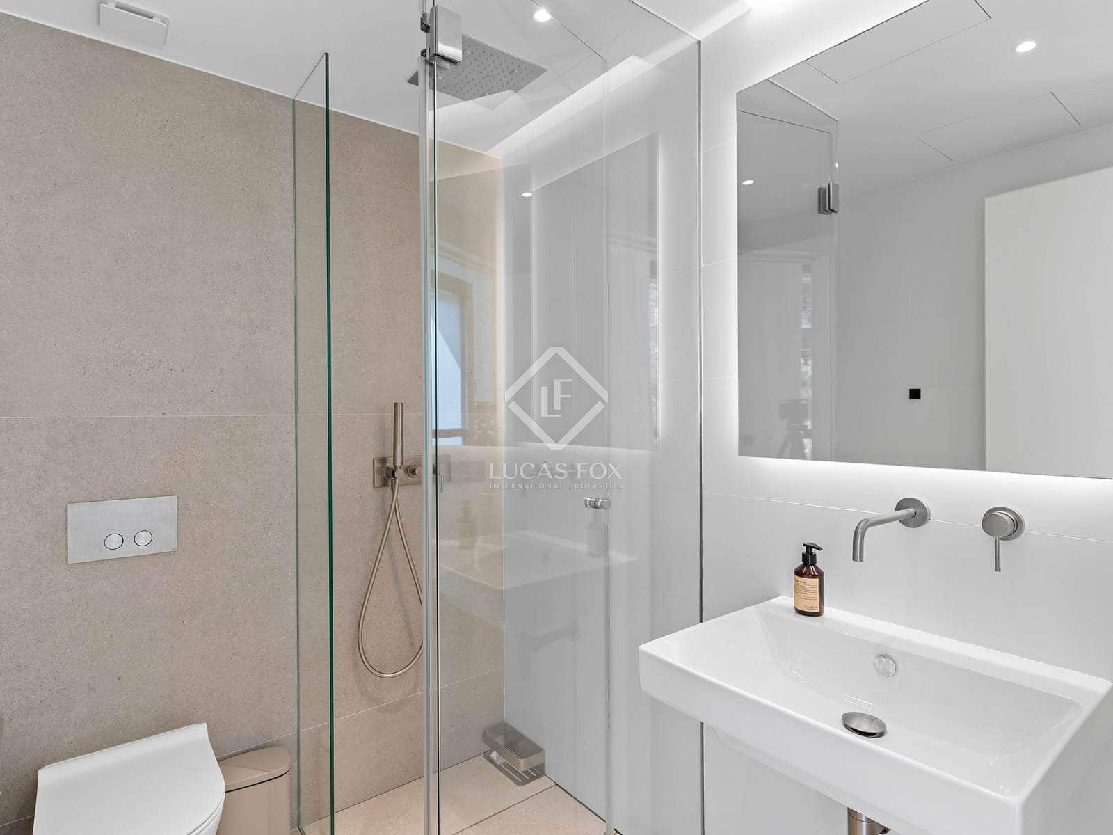 2 slaapkamer Appartement te koop in Palma de Mallorca met zwembad garage - € 930.000 (Ref: 8499637)