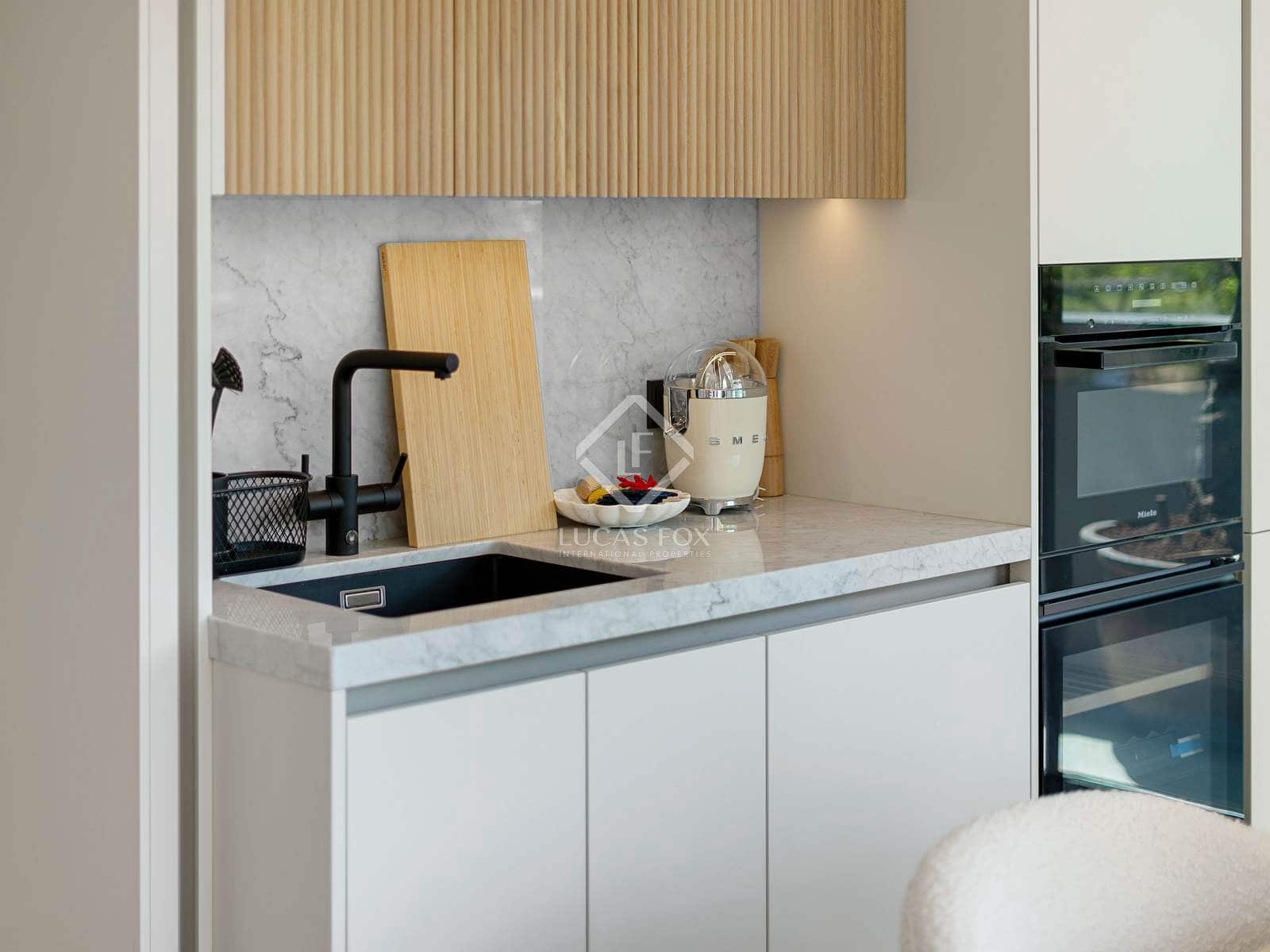 2 slaapkamer Appartement te koop in Palma de Mallorca met zwembad garage - € 930.000 (Ref: 8499637)