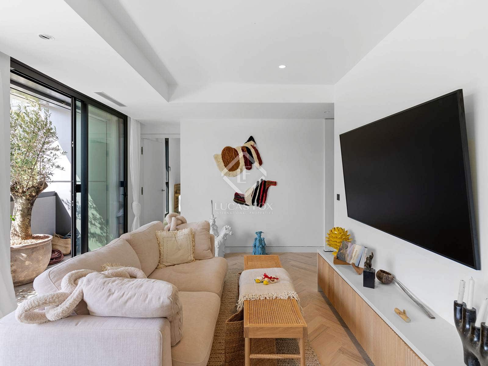 2 slaapkamer Appartement te koop in Palma de Mallorca met zwembad garage - € 930.000 (Ref: 8499637)