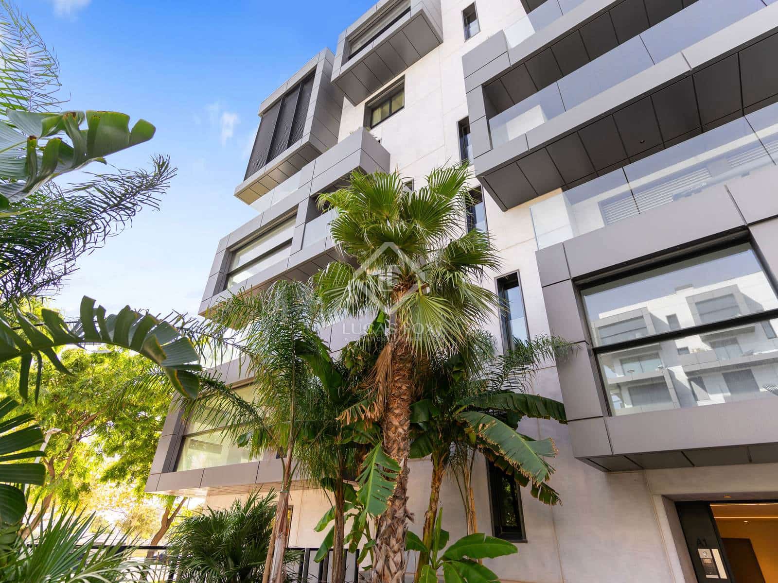 2 slaapkamer Appartement te koop in Palma de Mallorca met zwembad garage - € 930.000 (Ref: 8499637)