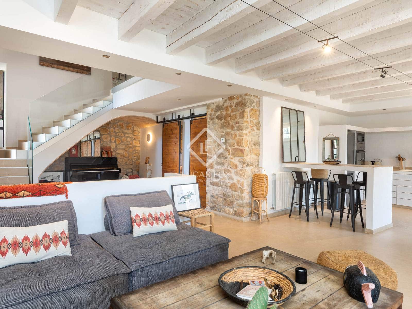 4 soveværelse Villa til salg i Santa Cristina d'Aro med swimmingpool garage - € 1.880.000 (Ref: 8500625)