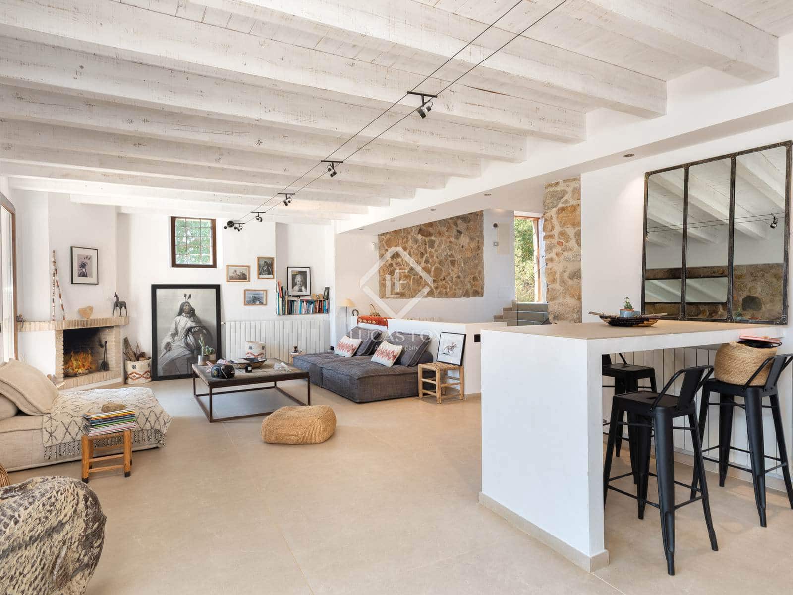 4 soveværelse Villa til salg i Santa Cristina d'Aro med swimmingpool garage - € 1.880.000 (Ref: 8500625)