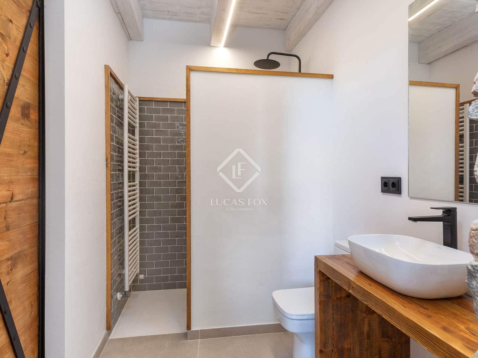 4 soveværelse Villa til salg i Santa Cristina d'Aro med swimmingpool garage - € 1.880.000 (Ref: 8500625)