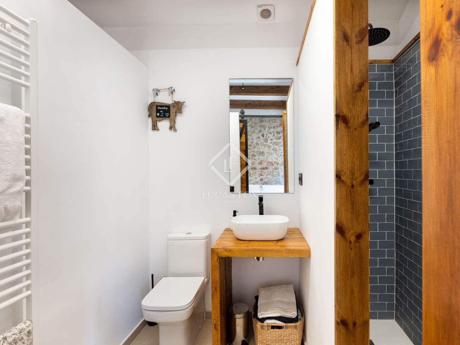 4 soveværelse Villa til salg i Santa Cristina d'Aro med swimmingpool garage - € 1.880.000 (Ref: 8500625)