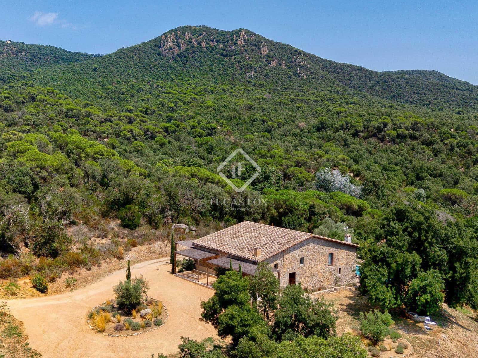 4 soveværelse Villa til salg i Santa Cristina d'Aro med swimmingpool garage - € 1.880.000 (Ref: 8500625)