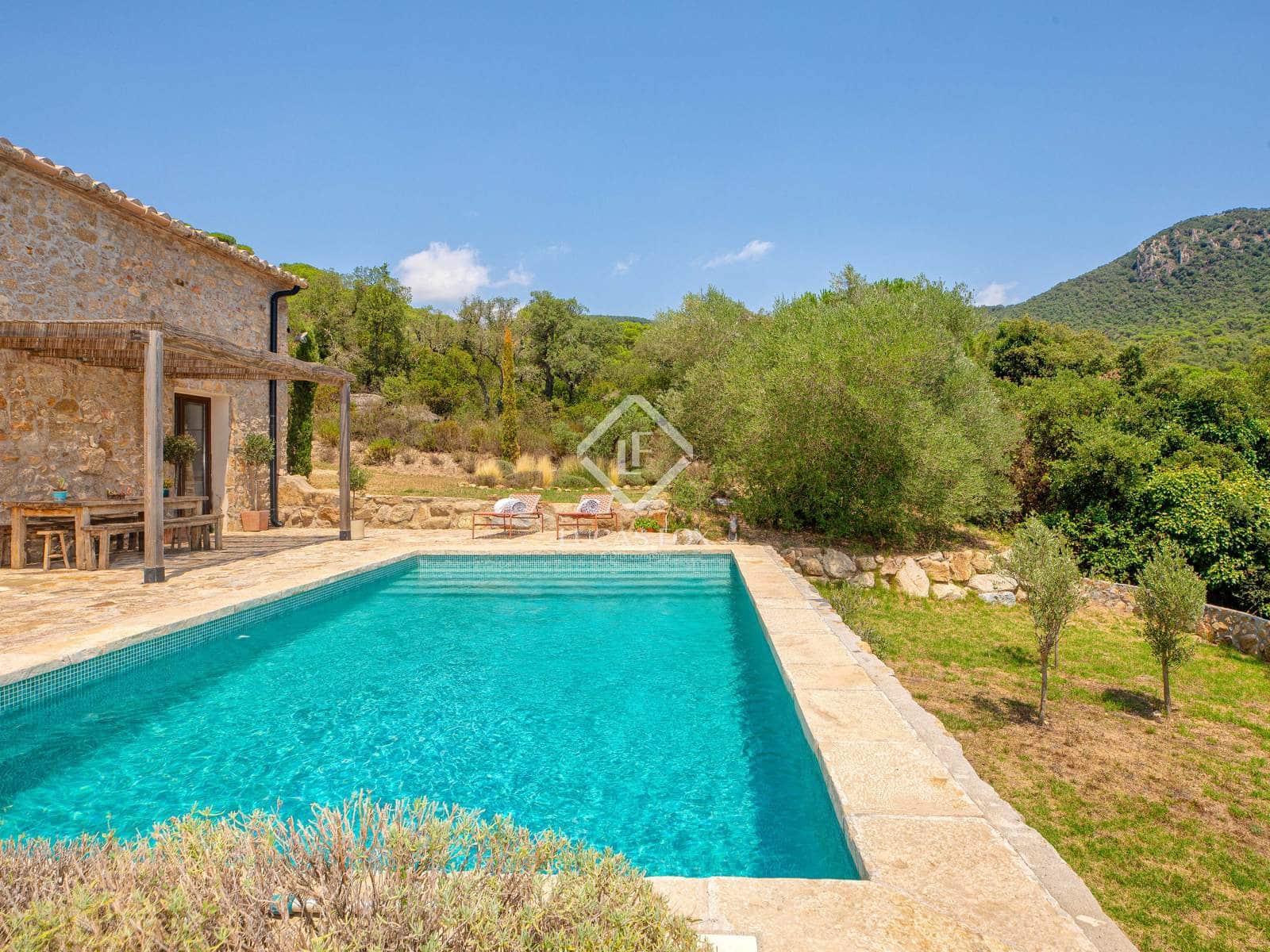 4 soveværelse Villa til salg i Santa Cristina d'Aro med swimmingpool garage - € 1.880.000 (Ref: 8500625)
