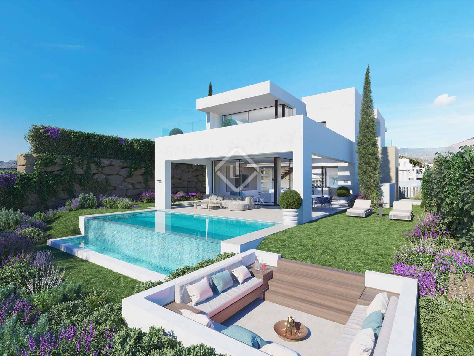 4 bedroom Villa for sale in Estepona with pool garage - € 1,440,000 (Ref: 8501147)