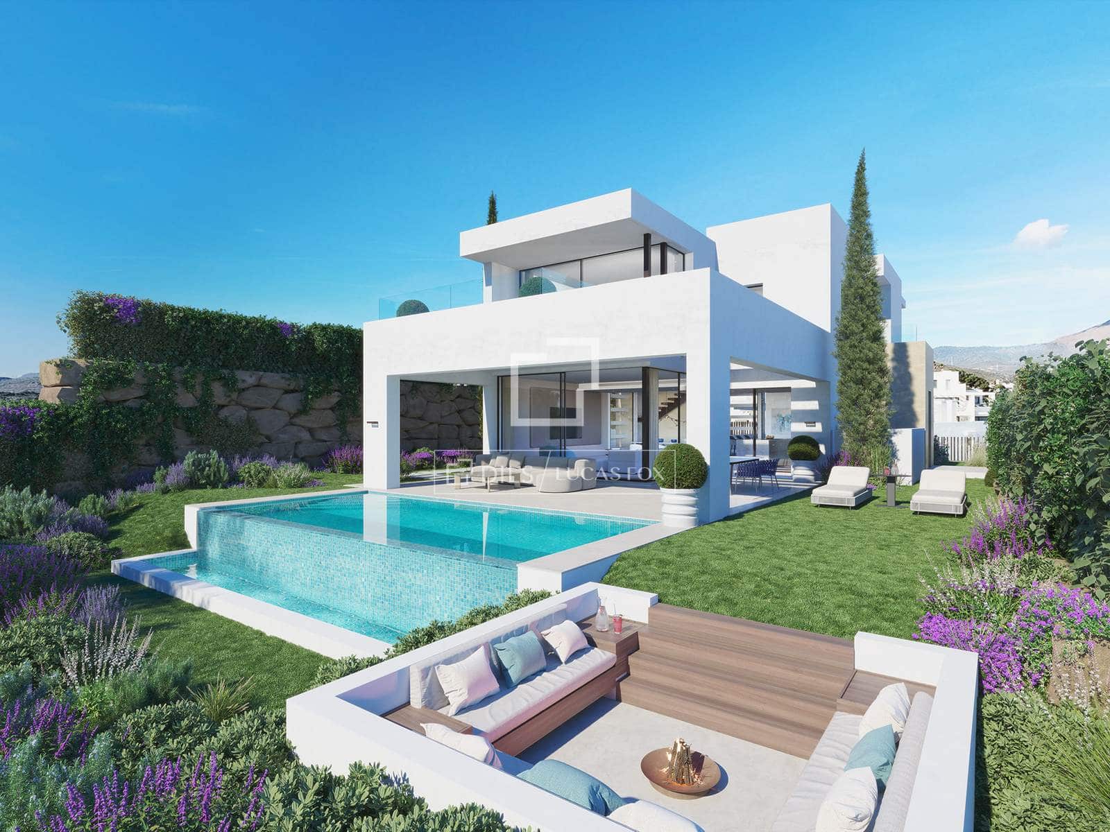 3 bedroom Villa for sale in Estepona with pool garage - € 1,550,000 (Ref: 8501147)