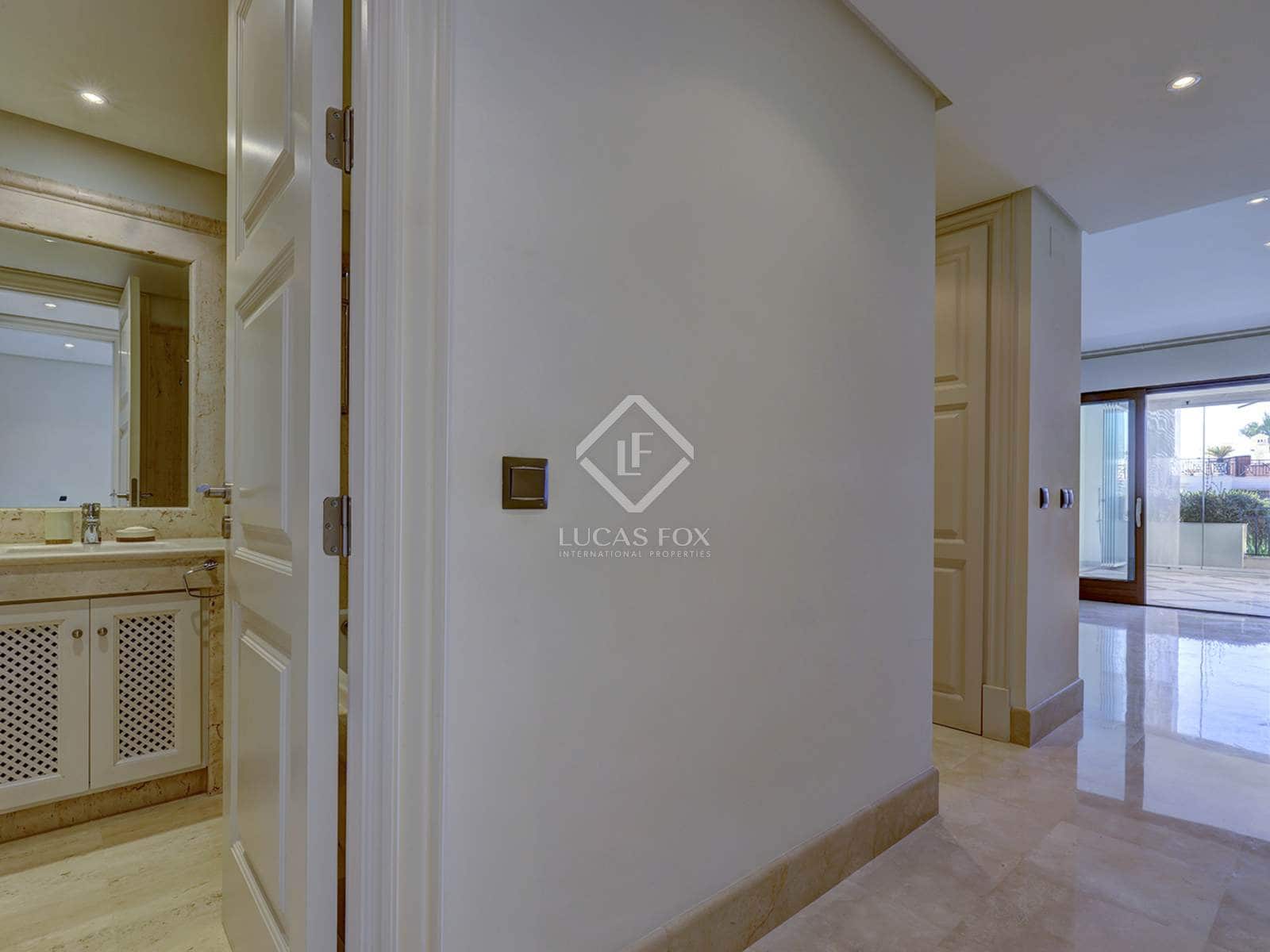 Apartamento de 5 habitaciones en Estepona en venta con piscina garaje - 2.100.000 € (Ref: 8505168)