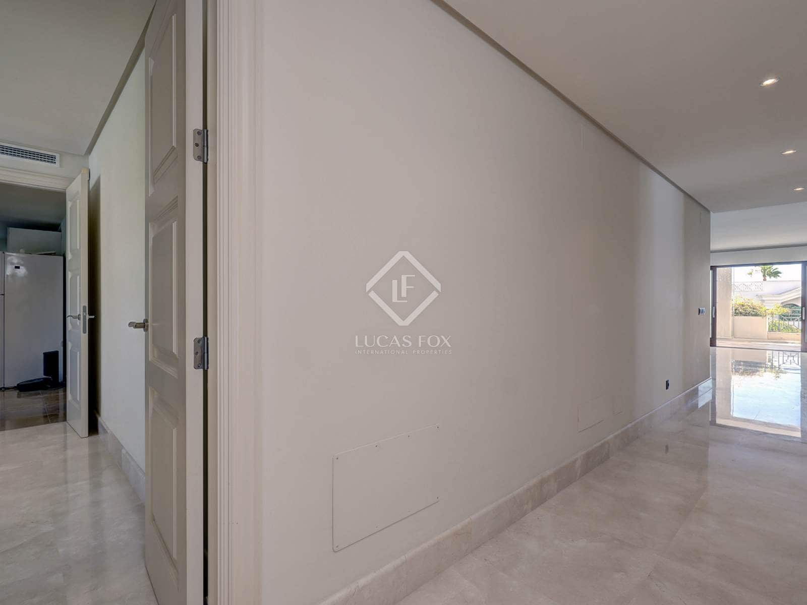 Apartamento de 5 habitaciones en Estepona en venta con piscina garaje - 2.100.000 € (Ref: 8505168)