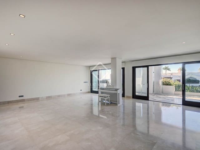 5 slaapkamer Appartement te koop in Estepona met zwembad garage - € 2.100.000 (Ref: 8505168)