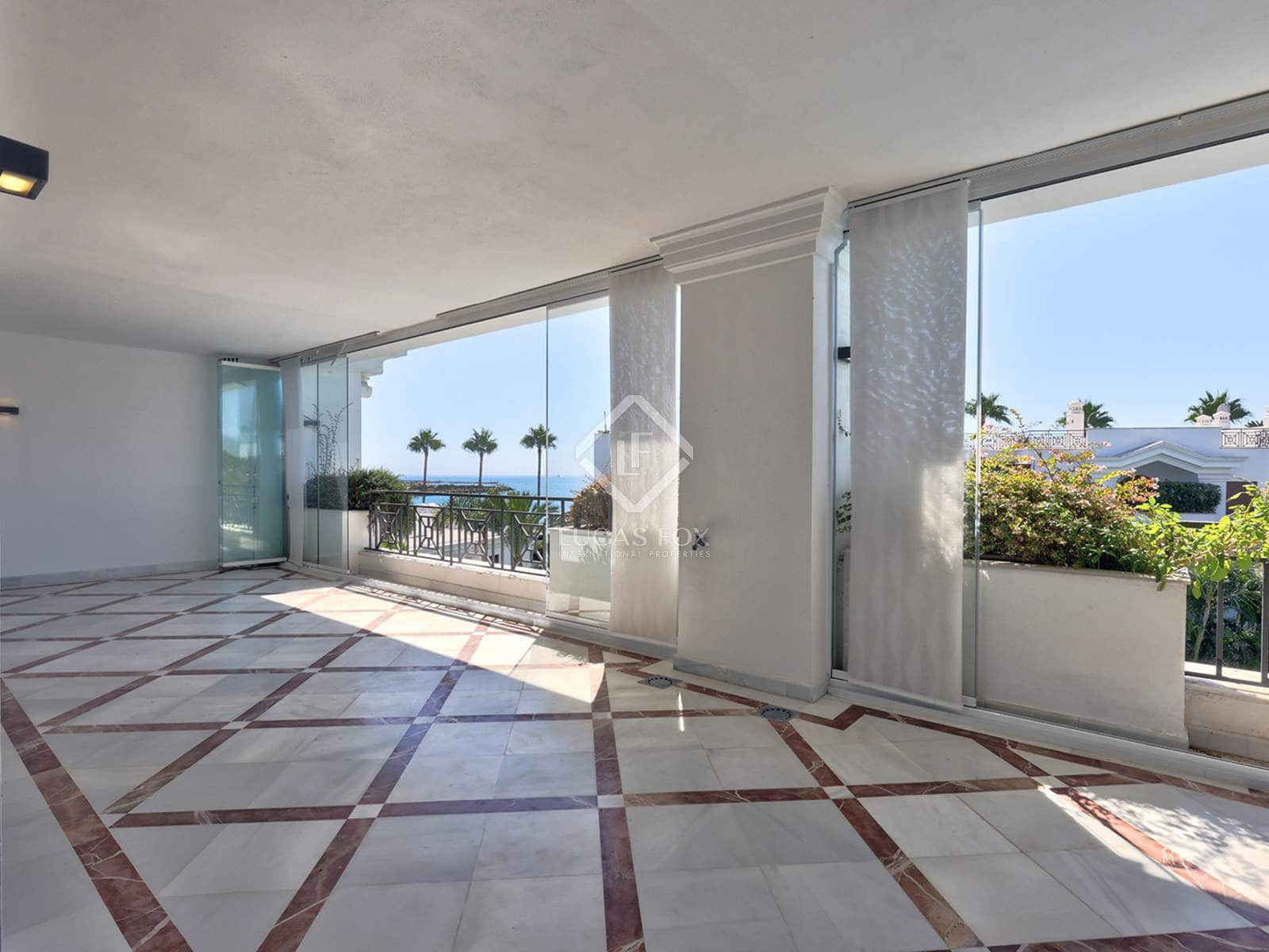 Apartamento de 5 habitaciones en Estepona en venta con piscina garaje - 2.100.000 € (Ref: 8505168)