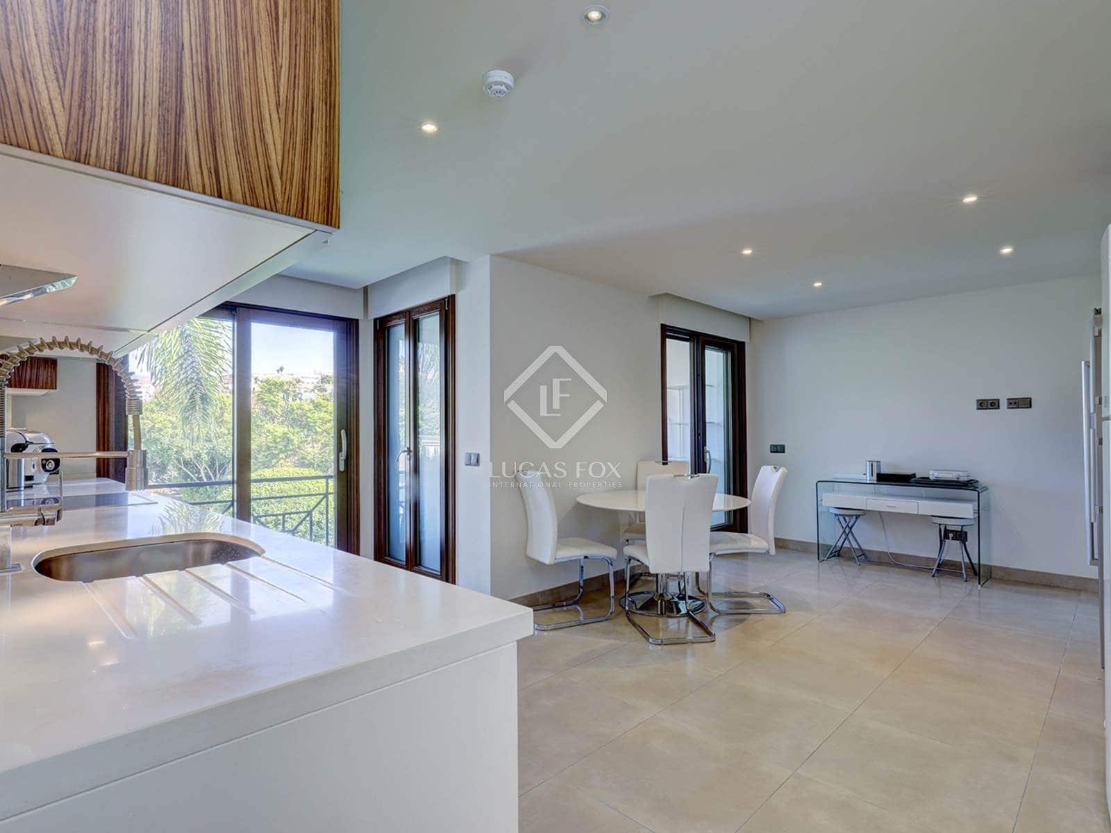 Apartamento de 5 habitaciones en Estepona en venta con piscina garaje - 2.100.000 € (Ref: 8505168)