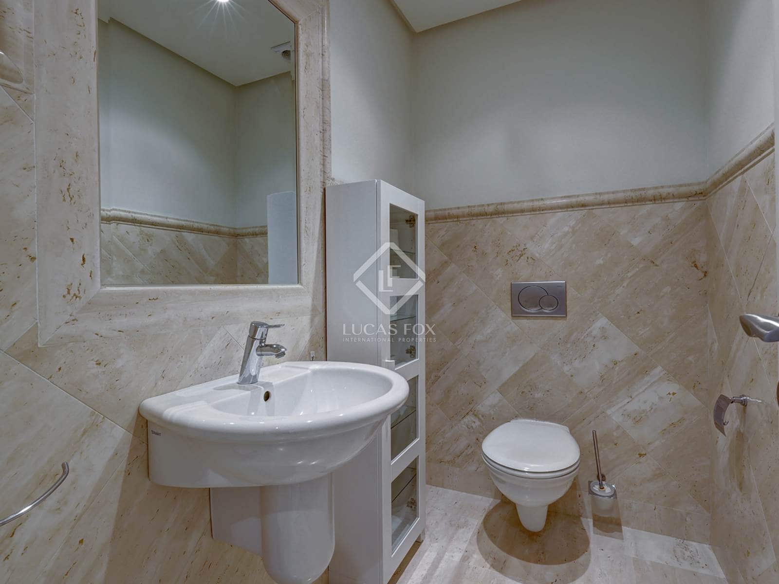 Apartamento de 5 habitaciones en Estepona en venta con piscina garaje - 2.100.000 € (Ref: 8505168)