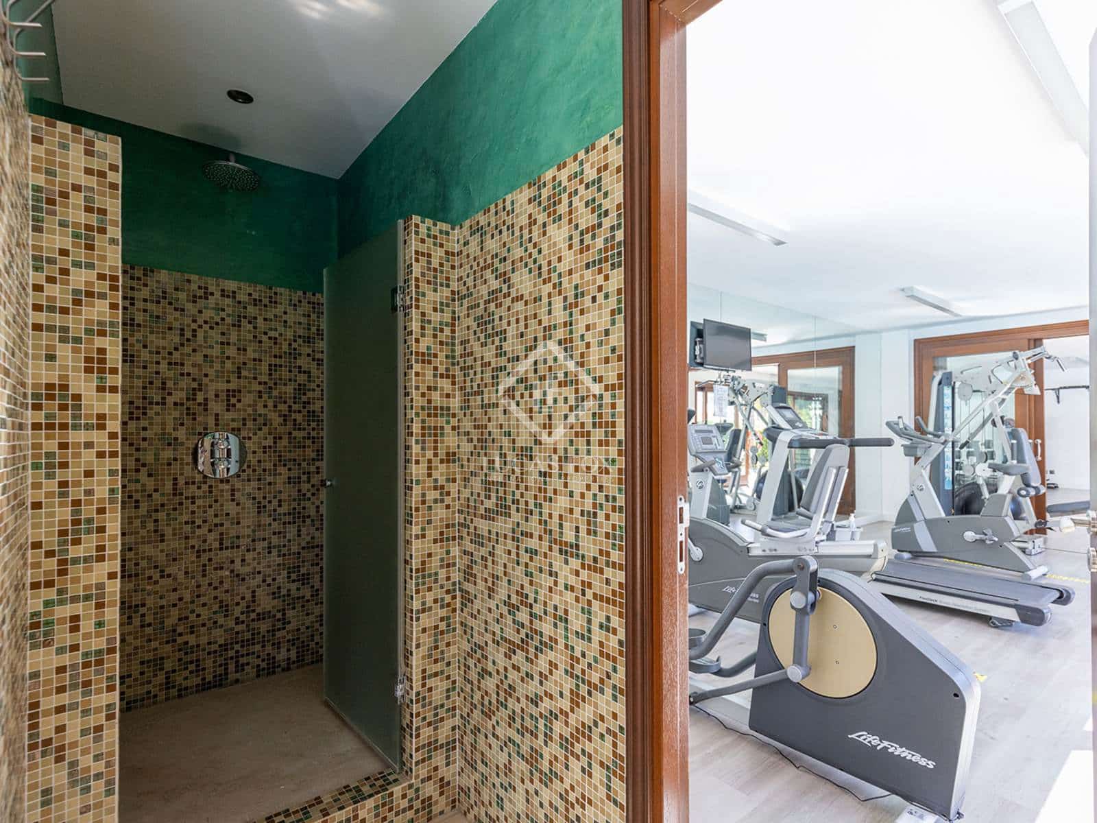 Apartamento de 5 habitaciones en Estepona en venta con piscina garaje - 2.100.000 € (Ref: 8505168)