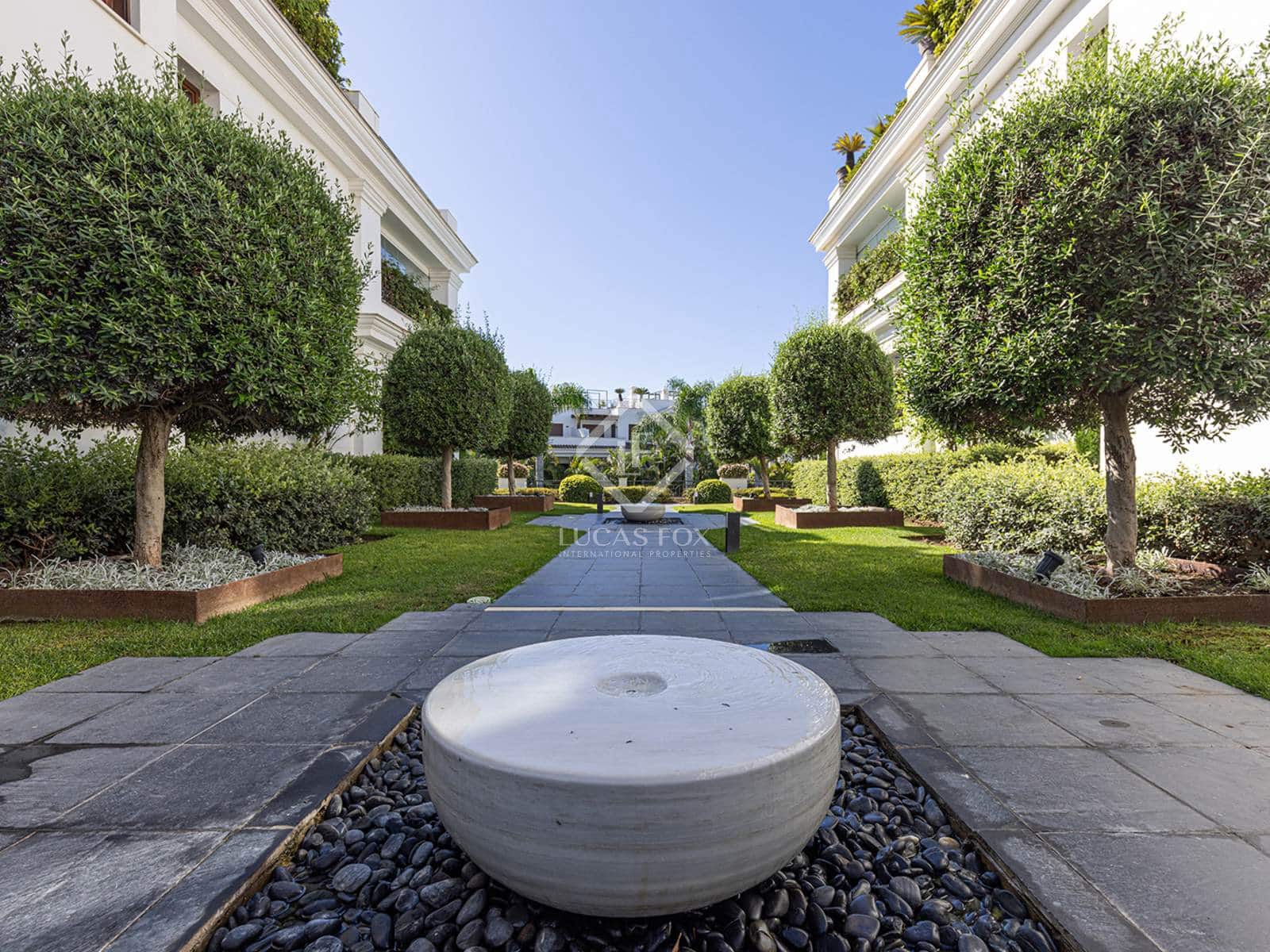 Apartamento de 5 habitaciones en Estepona en venta con piscina garaje - 2.100.000 € (Ref: 8505168)