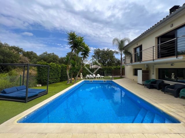 4 chambre Villa/Maison à vendre à Platja d'Aro, Castell-Platja d'Aro avec piscine garage - 749 000 € (Ref: 8519742)