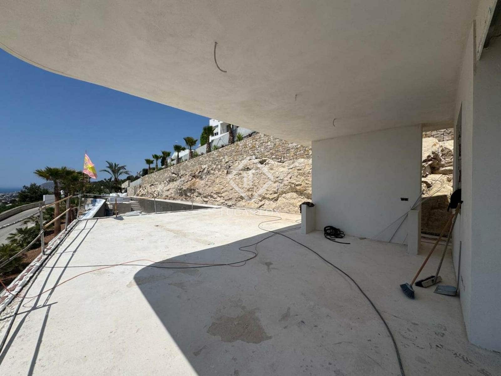 4 makuuhuone Huvila myytävänä paikassa Benissa mukana uima-altaan 
autotalli - 3 900 000 € (Ref: 8520711)