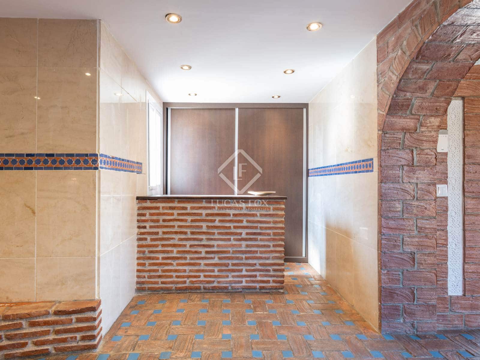 7 bedroom Villa for sale in Las Lagunas de Mijas with pool - € 1,000,000 (Ref: 8520712)