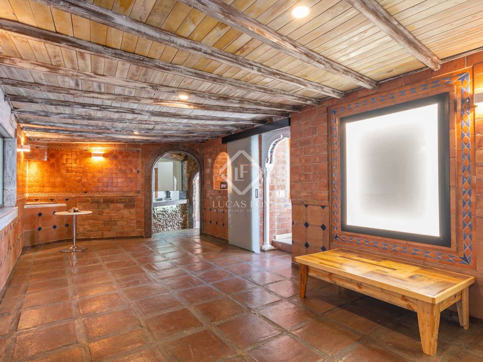 7 bedroom Villa for sale in Las Lagunas de Mijas with pool - € 1,000,000 (Ref: 8520712)