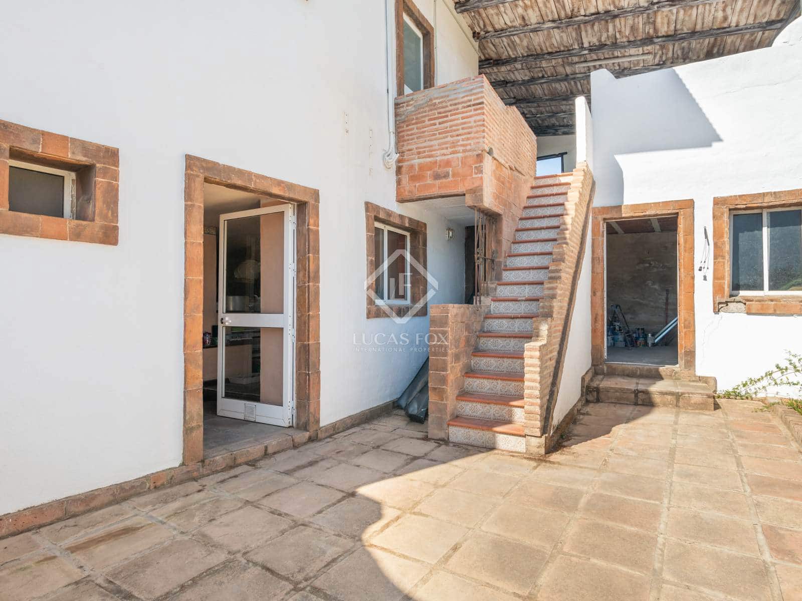 7 bedroom Villa for sale in Las Lagunas de Mijas with pool - € 1,000,000 (Ref: 8520712)