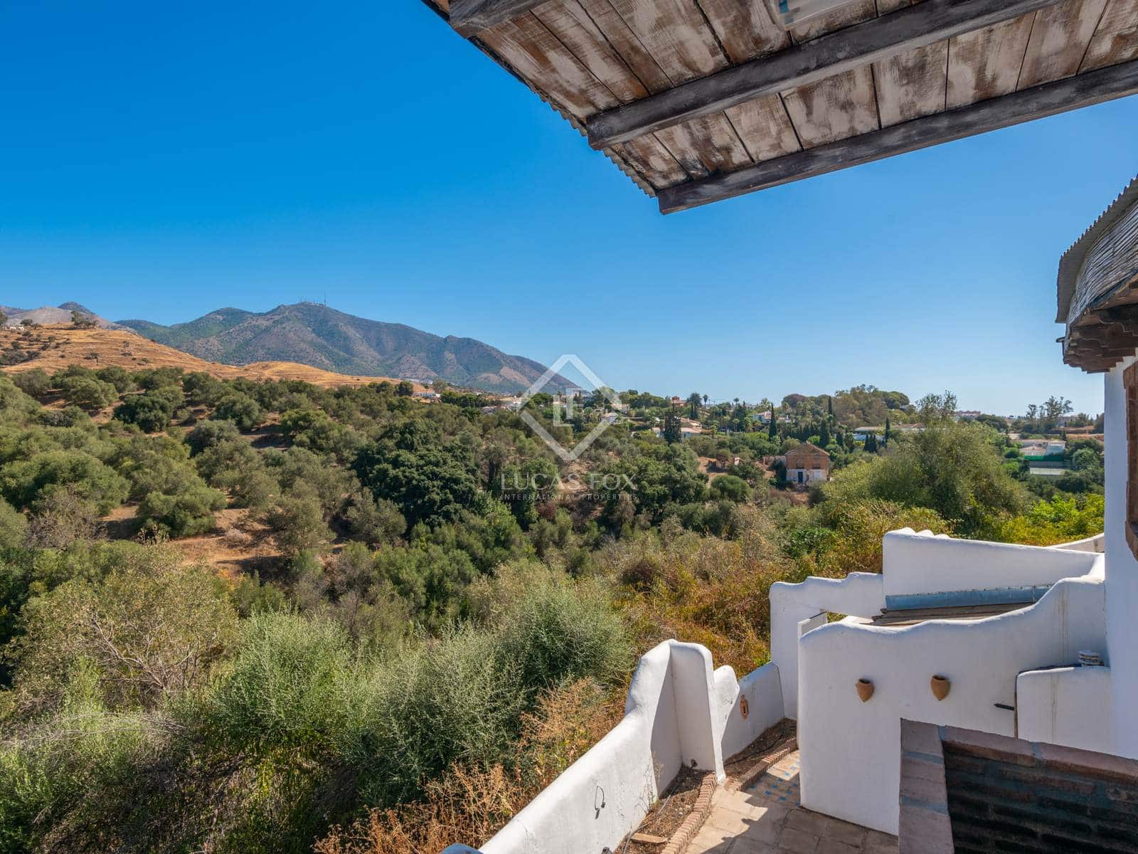 7 bedroom Villa for sale in Las Lagunas de Mijas with pool - € 1,000,000 (Ref: 8520712)