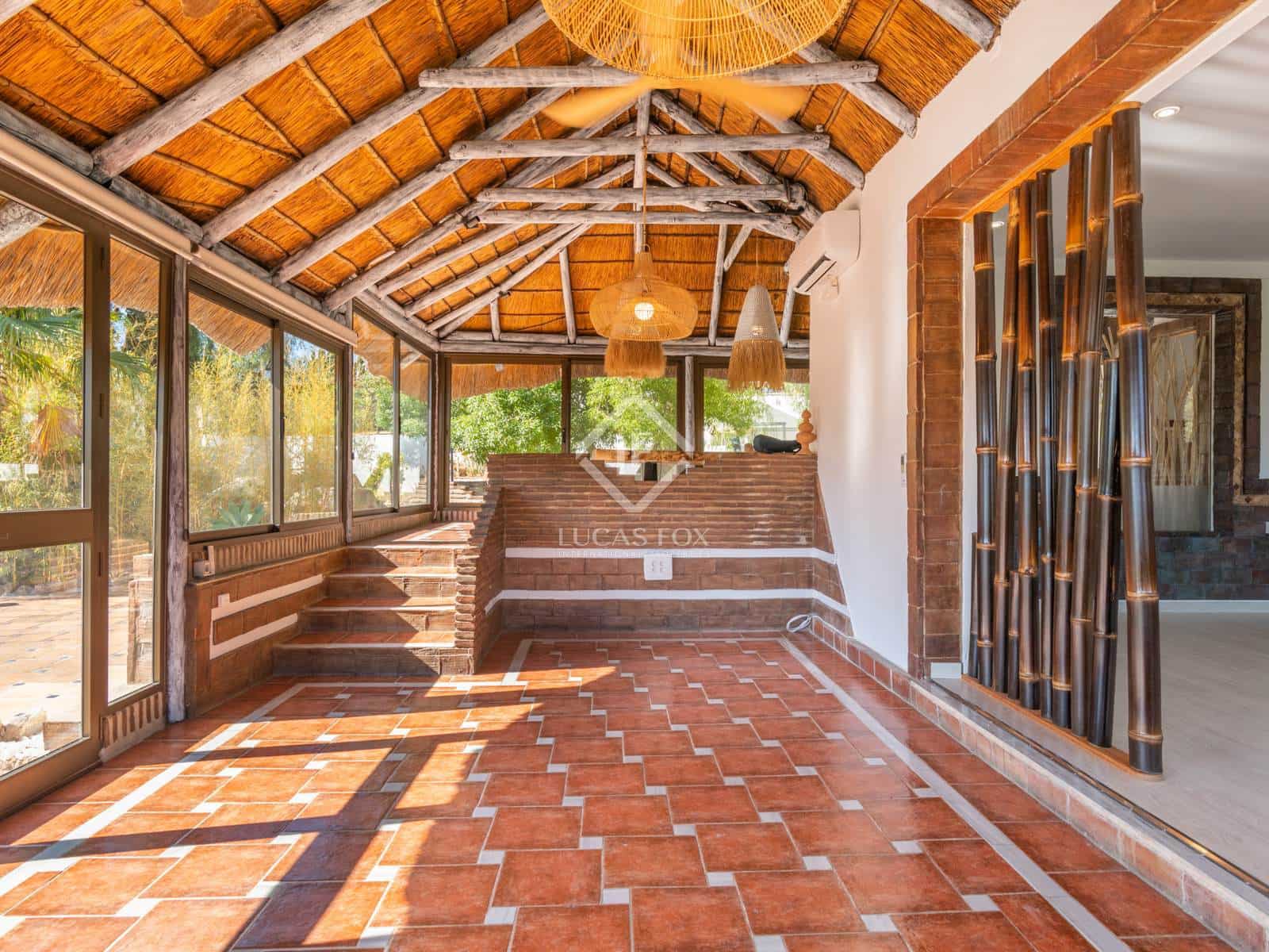 7 bedroom Villa for sale in Las Lagunas de Mijas with pool - € 1,000,000 (Ref: 8520712)