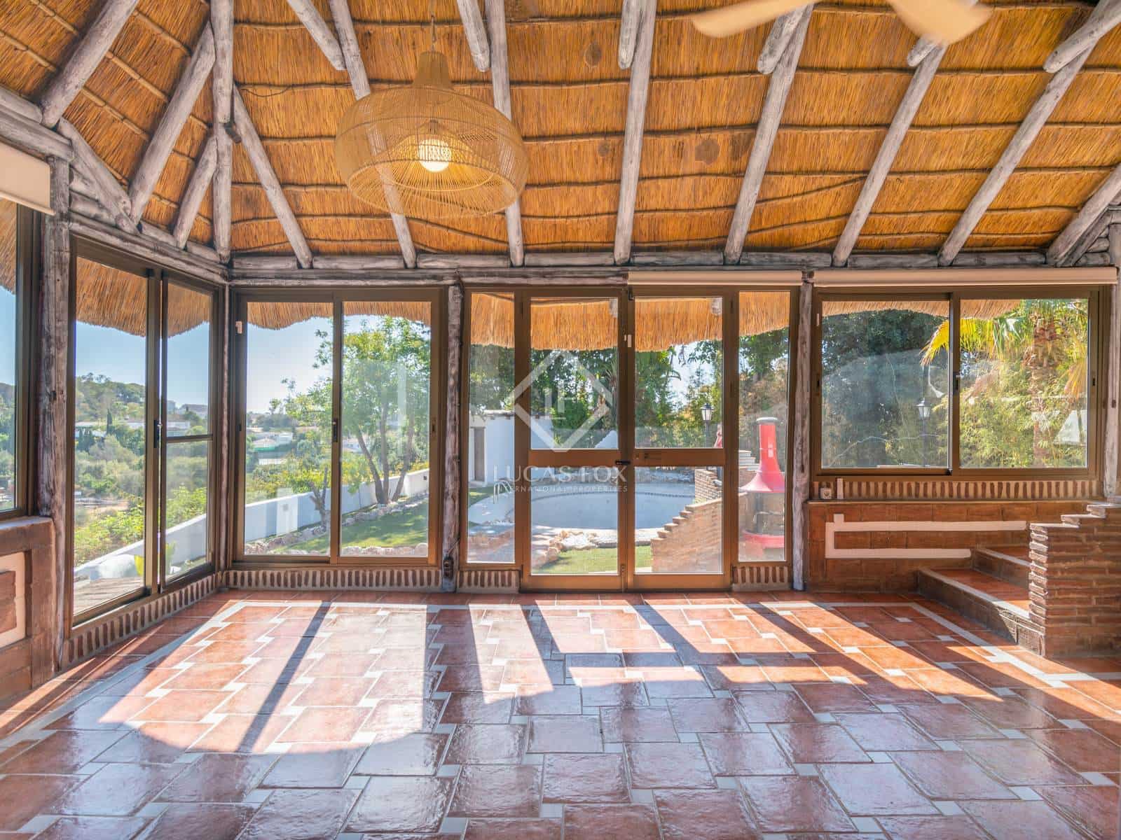 7 bedroom Villa for sale in Las Lagunas de Mijas with pool - € 1,000,000 (Ref: 8520712)