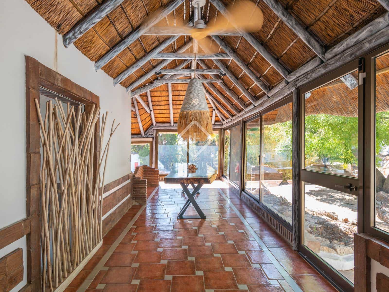 7 bedroom Villa for sale in Las Lagunas de Mijas with pool - € 1,000,000 (Ref: 8520712)