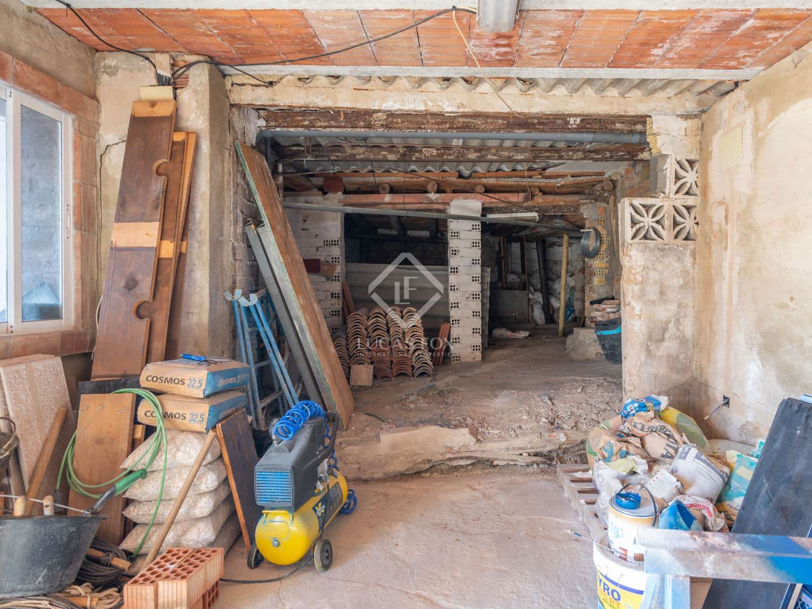 7 bedroom Villa for sale in Las Lagunas de Mijas with pool - € 1,000,000 (Ref: 8520712)