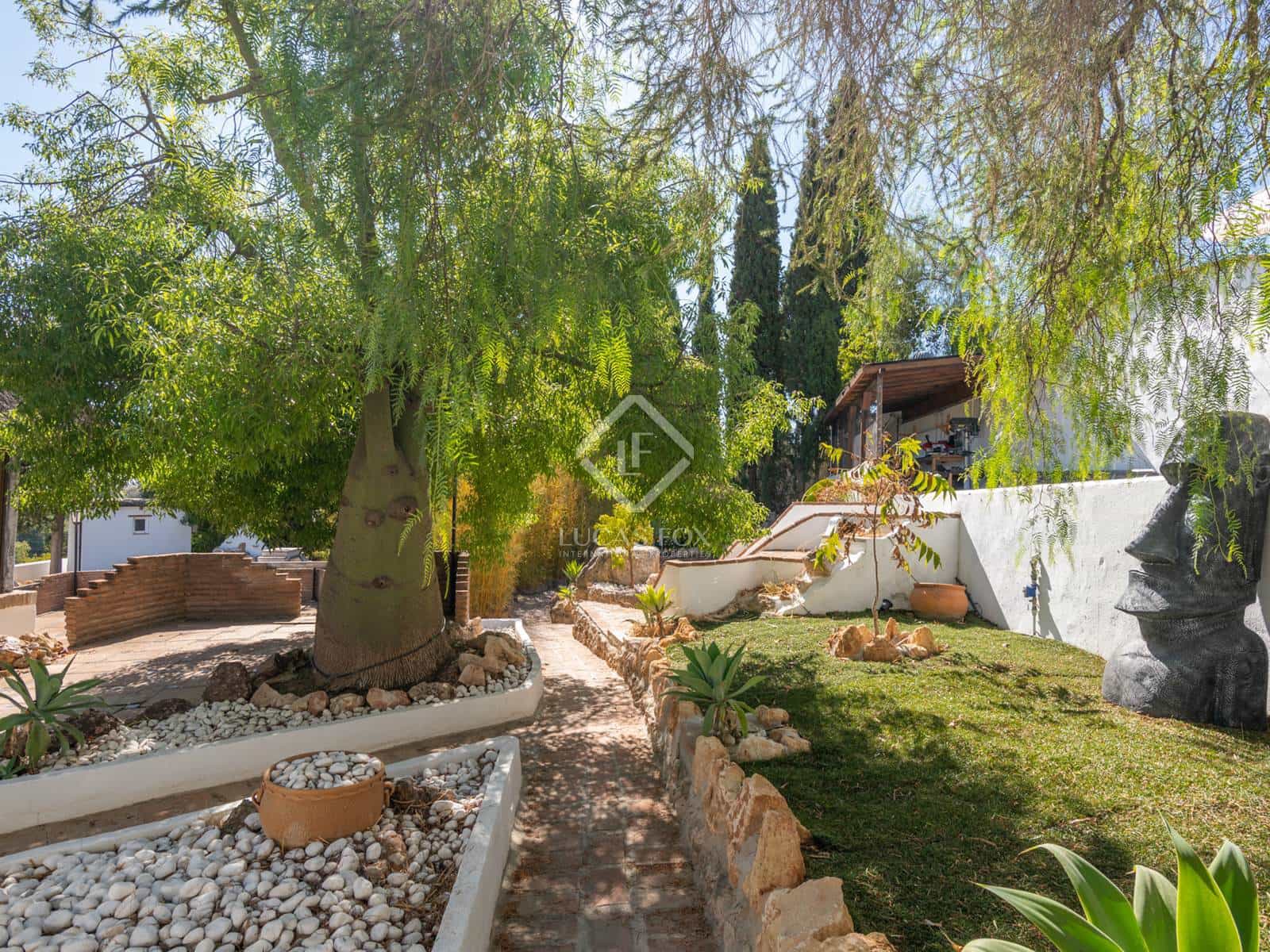 7 bedroom Villa for sale in Las Lagunas de Mijas with pool - € 1,000,000 (Ref: 8520712)