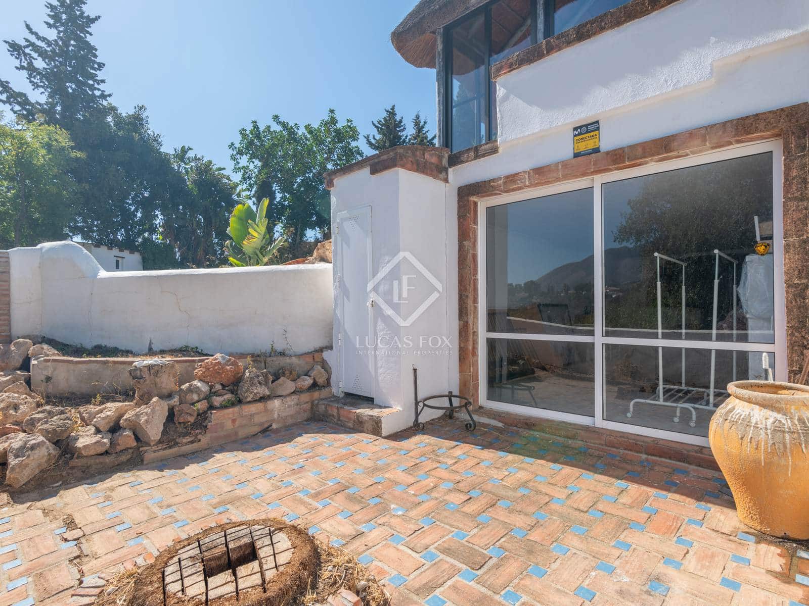 7 bedroom Villa for sale in Las Lagunas de Mijas with pool - € 1,000,000 (Ref: 8520712)