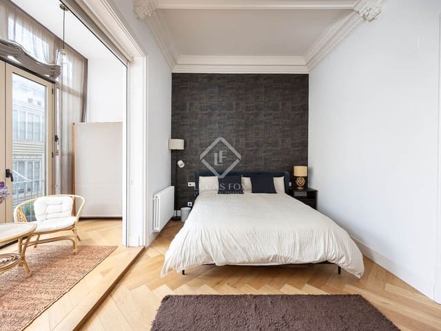 3 quarto Apartamento para arrendar em Barcelona cidade - 3 500 € (Ref: 8524648)