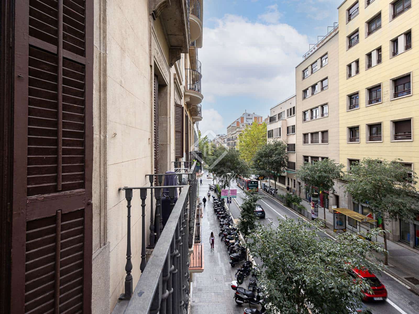 3 slaapkamer Appartement te huur in Barcelona stad - € 3.500 (Ref: 8524648)