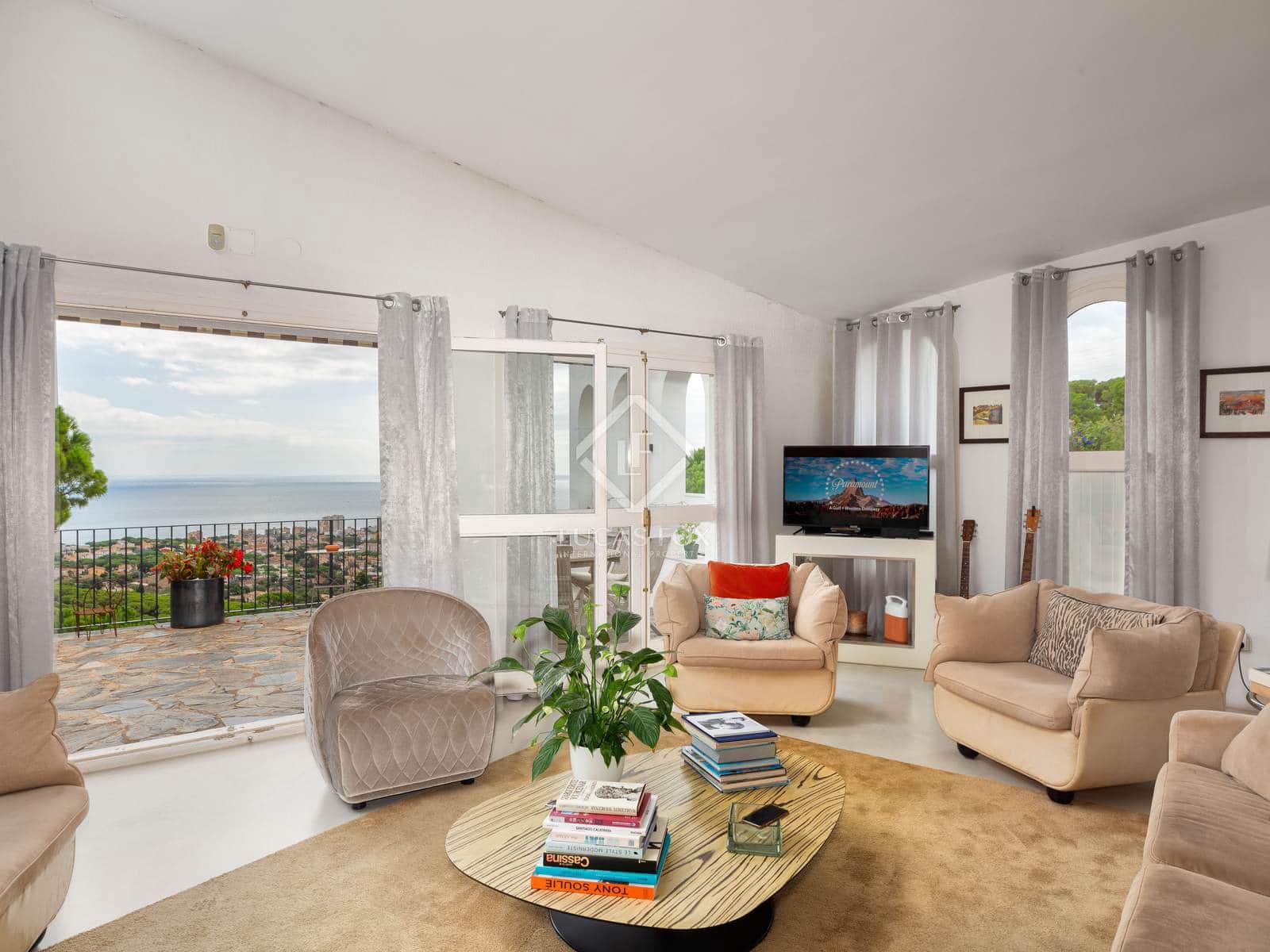 6 slaapkamer Villa te koop in Platja d'Aro met zwembad garage - € 1.200.000 (Ref: 8528229)