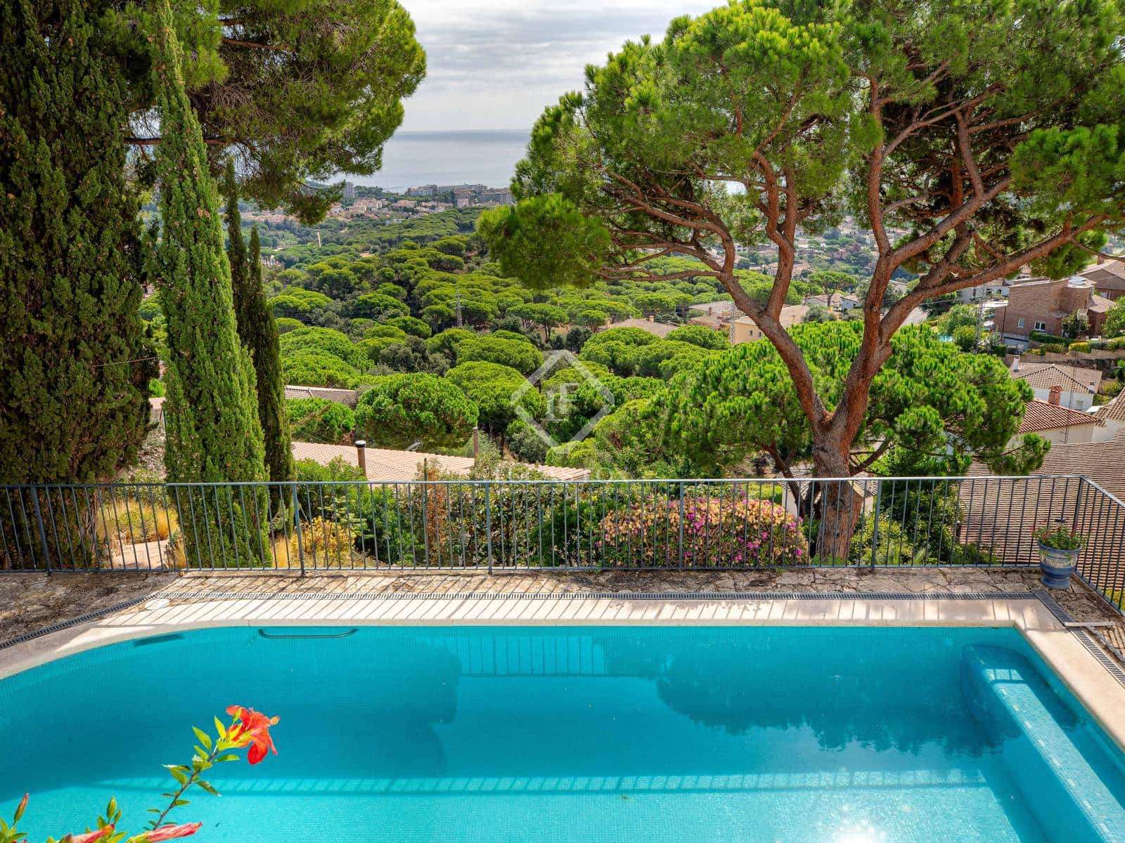 6 slaapkamer Villa te koop in Platja d'Aro met zwembad garage - € 1.200.000 (Ref: 8528229)