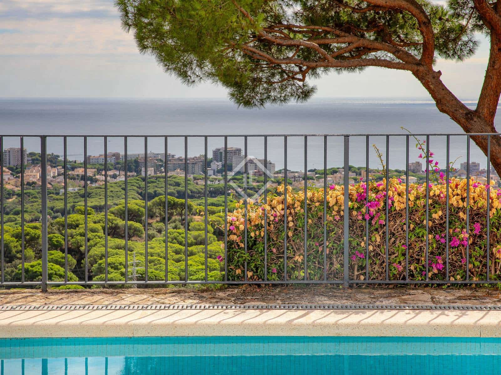 6 slaapkamer Villa te koop in Platja d'Aro met zwembad garage - € 1.200.000 (Ref: 8528229)