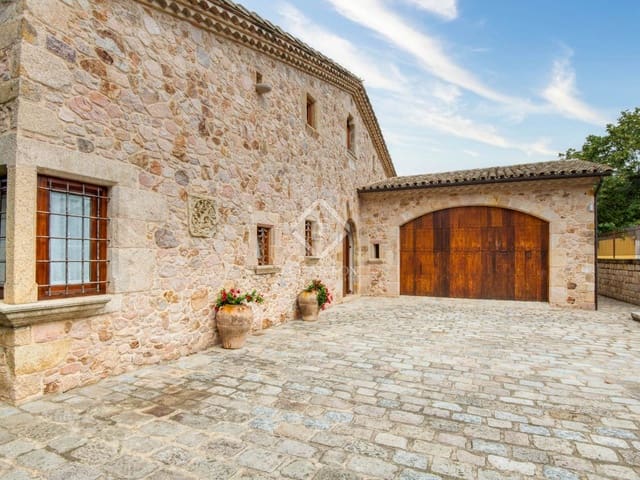 4 bedroom Villa for sale in Sant Feliu de Guíxols with pool garage - € 2,800,000 (Ref: 8528875)