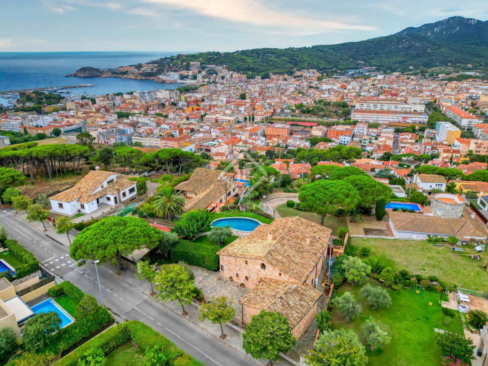 4 slaapkamer Villa te koop in Sant Feliu de Guixols met zwembad garage - € 2.800.000 (Ref: 8528875)