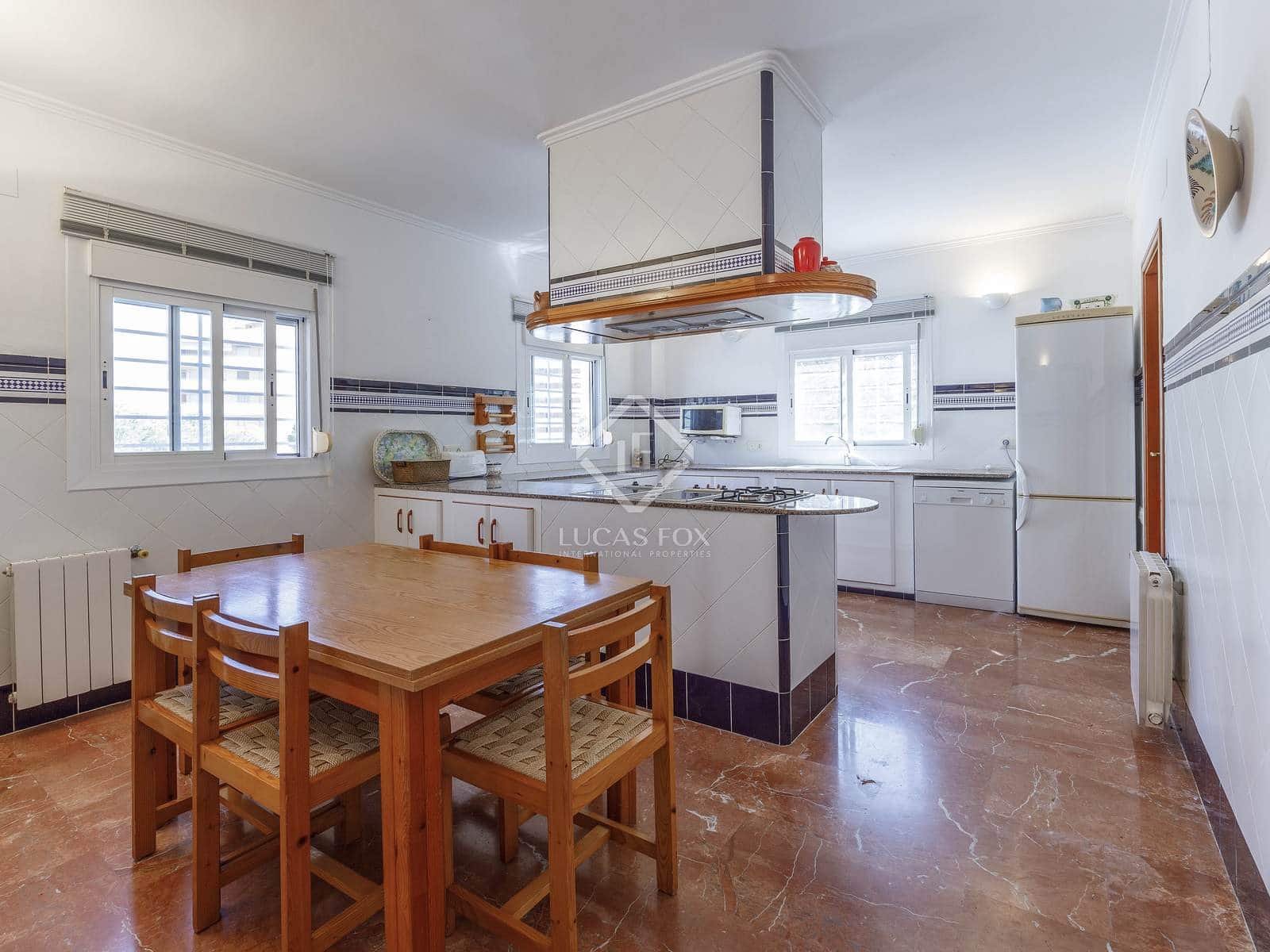 4 soverom Villa til salgs i Cullera med svømmebasseng garasje - € 475 000 (Ref: 8530724)