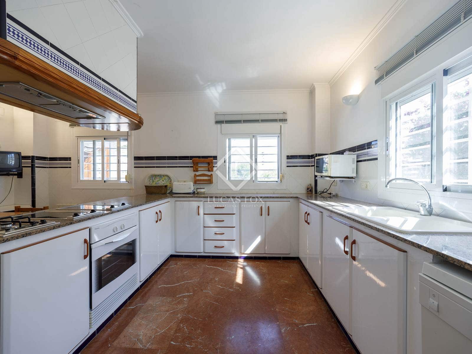 4 soverom Villa til salgs i Cullera med svømmebasseng garasje - € 475 000 (Ref: 8530724)